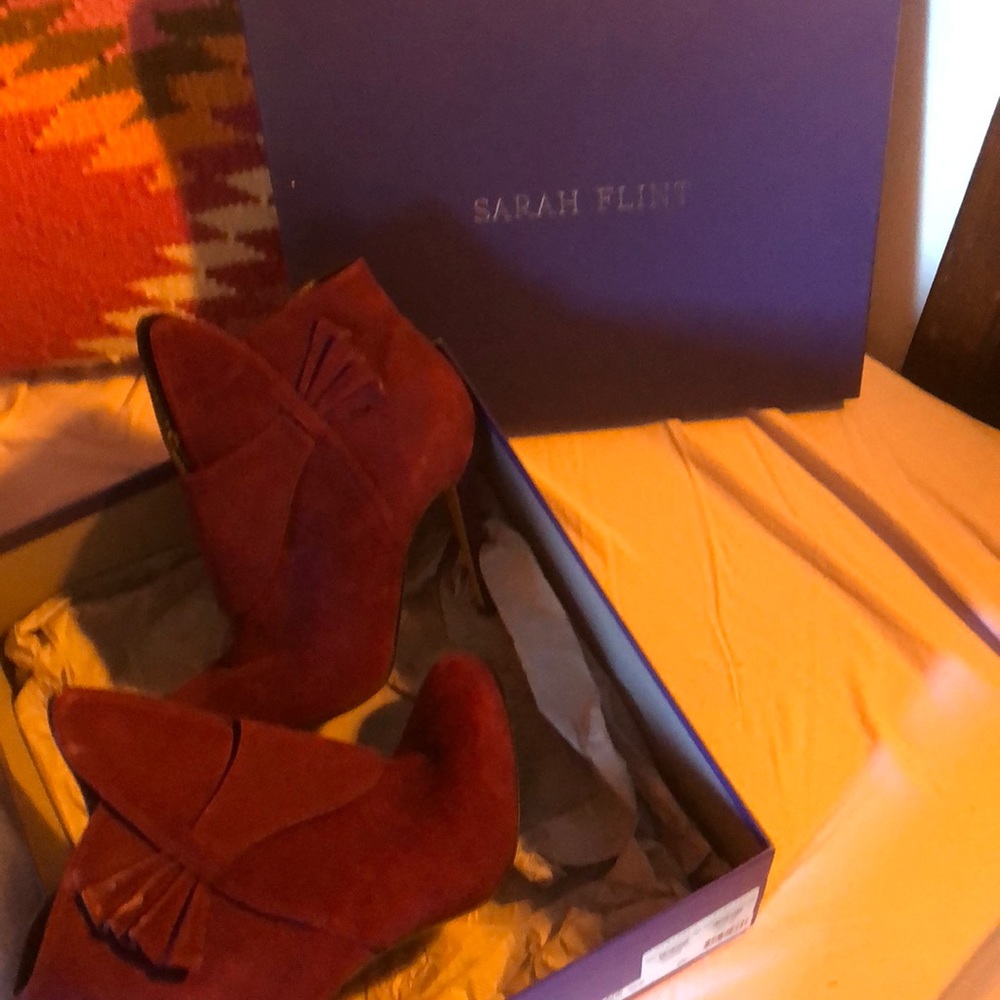 GORGEOUS magenta Italian suede bootie!